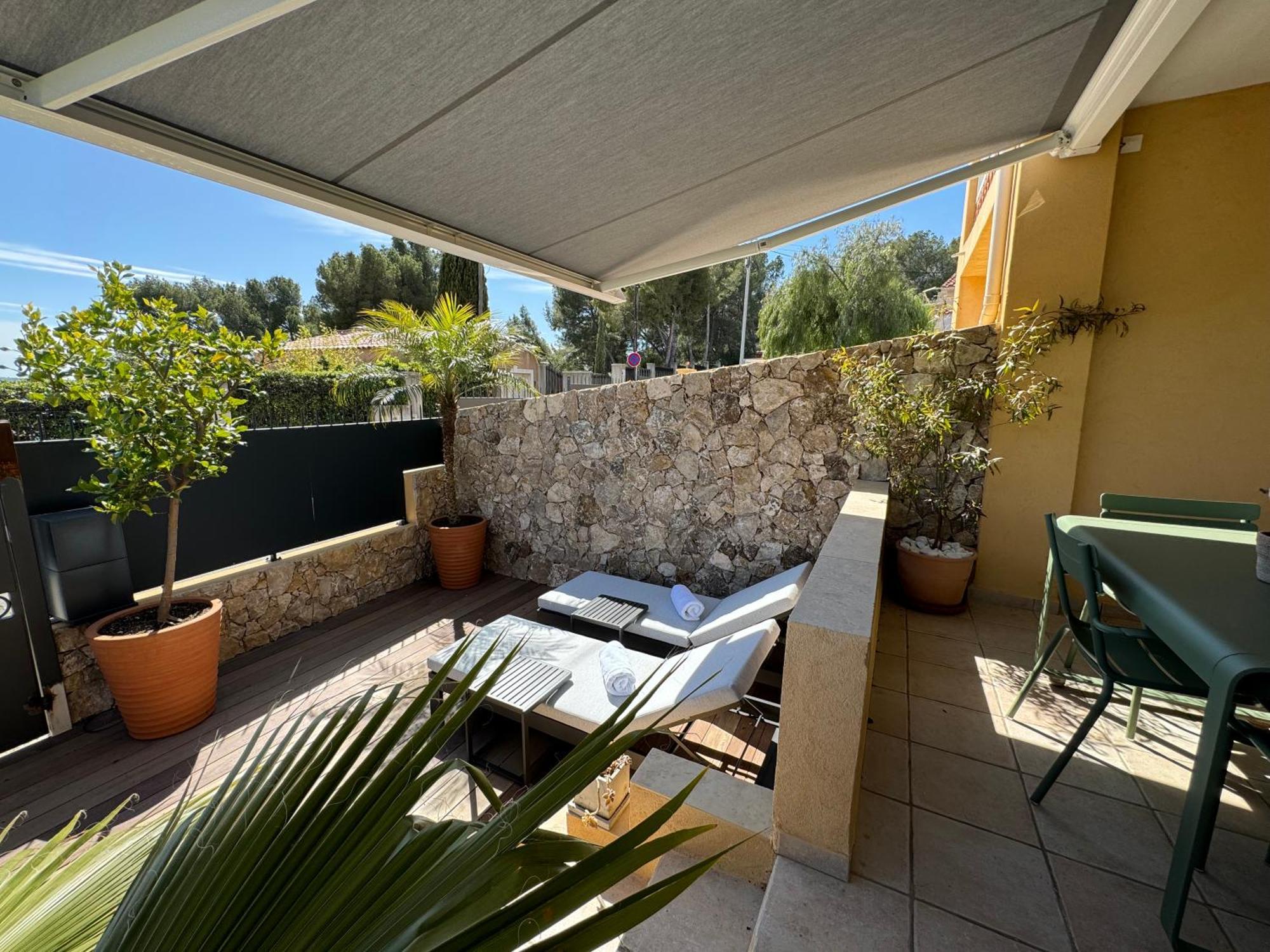 Confortable T2 Vue Mer Avec Terrasse Amenagee Et Parking Prive, Plage Et Port A Pied Sanary-sur-Mer Exterior foto