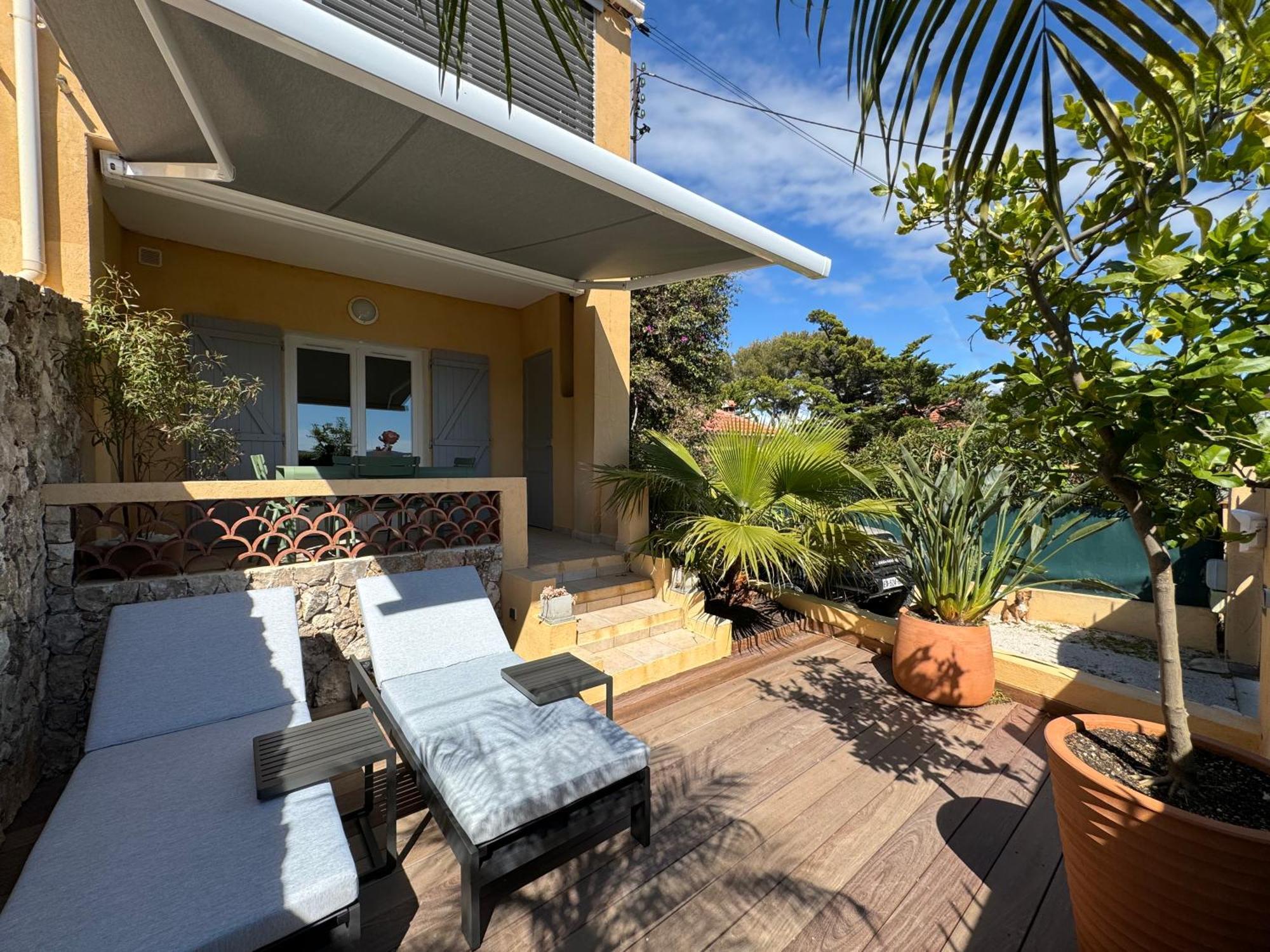 Confortable T2 Vue Mer Avec Terrasse Amenagee Et Parking Prive, Plage Et Port A Pied Sanary-sur-Mer Exterior foto